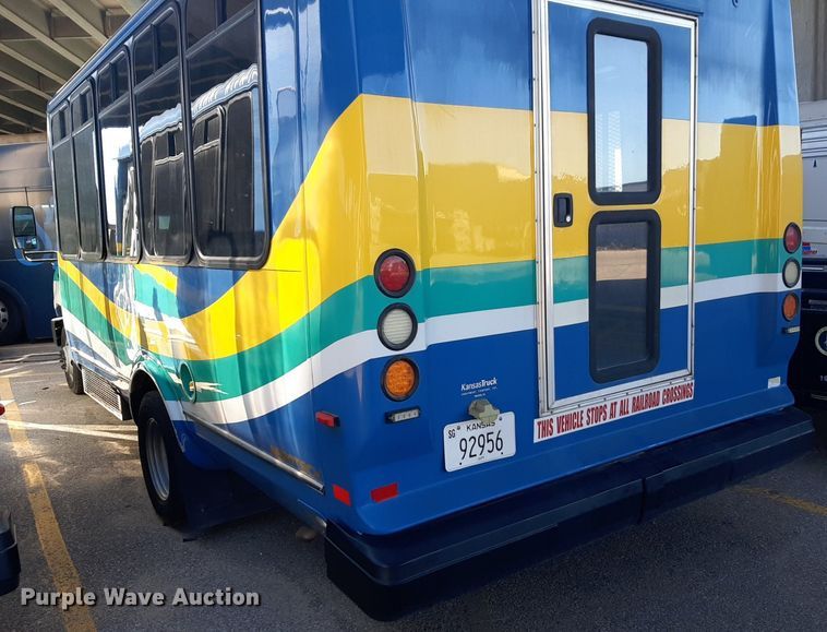 image for item DK7426 2016 Eldorado Aerotech Ford 220 shuttle bus