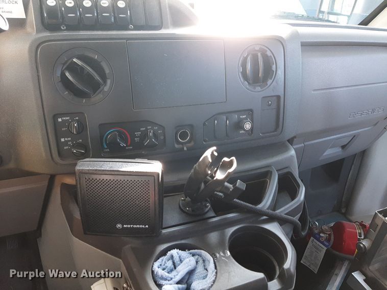 image for item DK7426 2016 Eldorado Aerotech Ford 220 shuttle bus