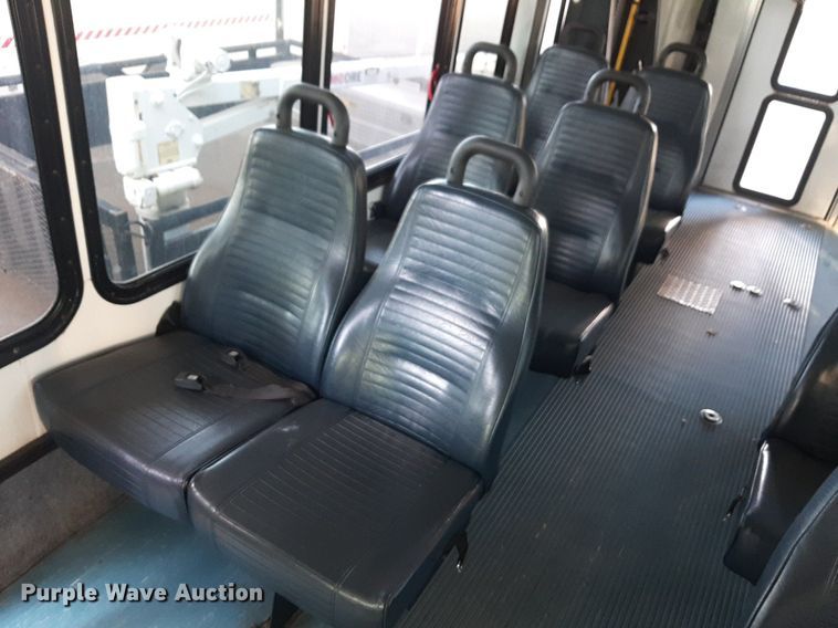 image for item DK7426 2016 Eldorado Aerotech Ford 220 shuttle bus