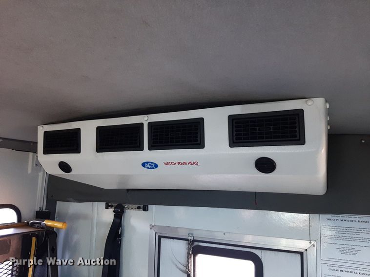 image for item DK7426 2016 Eldorado Aerotech Ford 220 shuttle bus