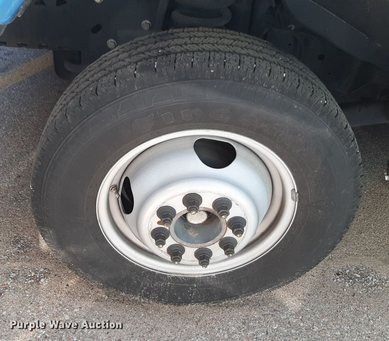 image for item DK7426 2016 Eldorado Aerotech Ford 220 shuttle bus