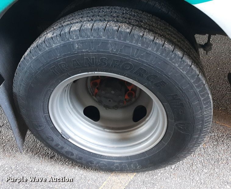 image for item DK7426 2016 Eldorado Aerotech Ford 220 shuttle bus