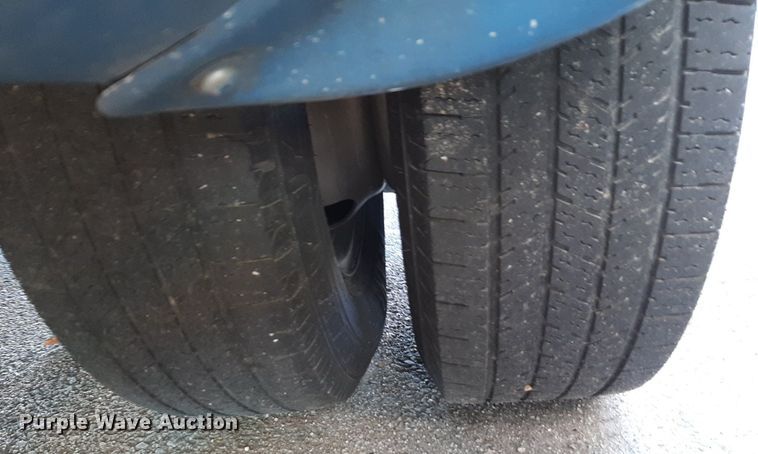 image for item DK7426 2016 Eldorado Aerotech Ford 220 shuttle bus