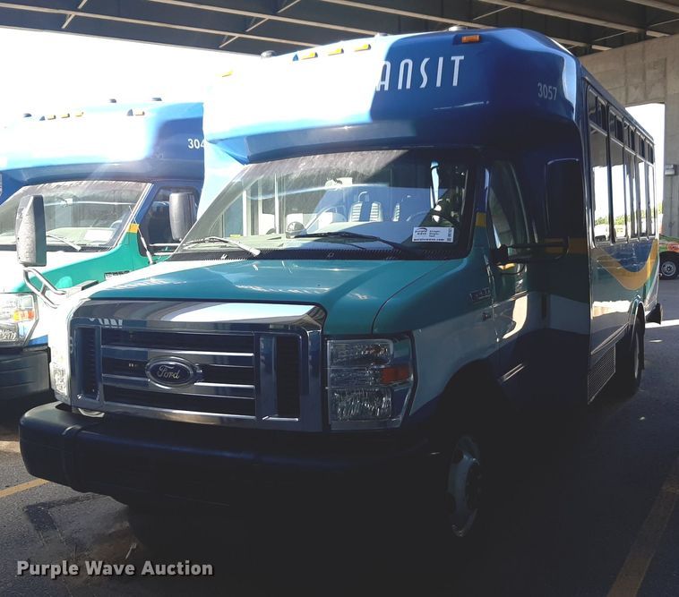 image for item DK7427 2016 Eldorado Aerotech Ford 220 shuttle bus