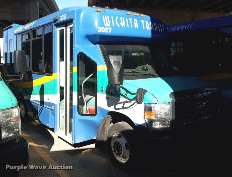 image for item DK7427 2016 Eldorado Aerotech Ford 220 shuttle bus