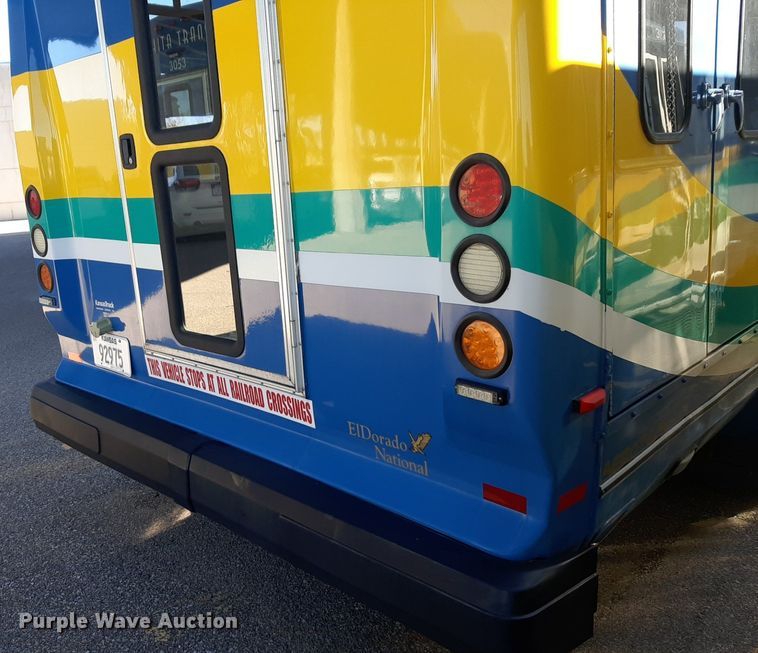 image for item DK7427 2016 Eldorado Aerotech Ford 220 shuttle bus