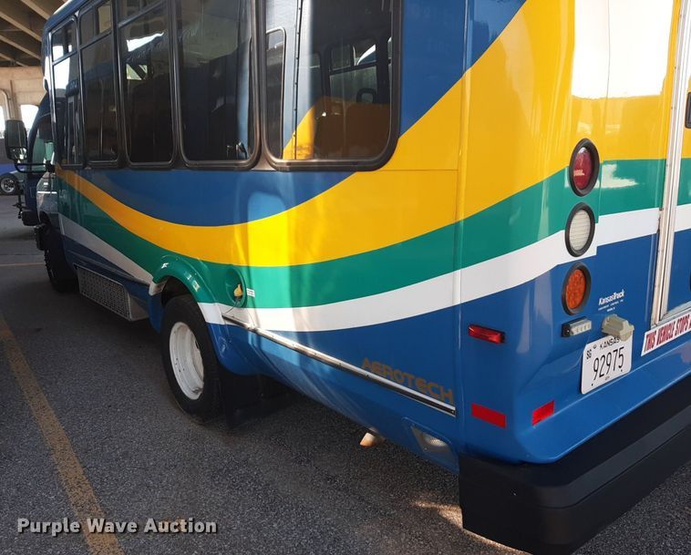 image for item DK7427 2016 Eldorado Aerotech Ford 220 shuttle bus