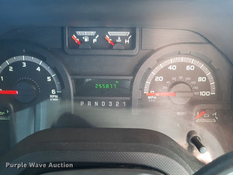 image for item DK7427 2016 Eldorado Aerotech Ford 220 shuttle bus