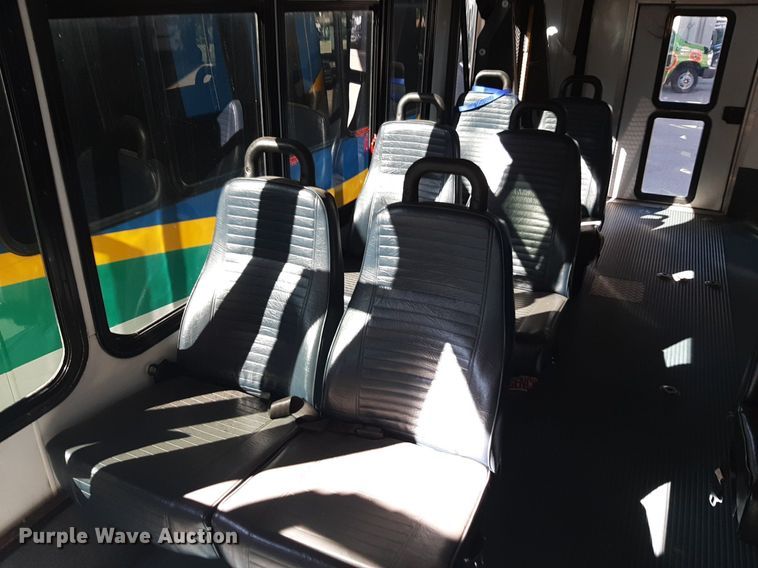 image for item DK7427 2016 Eldorado Aerotech Ford 220 shuttle bus