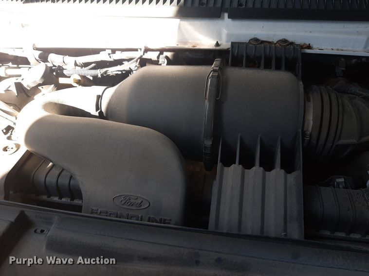 image for item DK7427 2016 Eldorado Aerotech Ford 220 shuttle bus