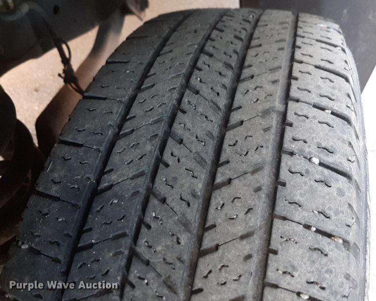 image for item DK7427 2016 Eldorado Aerotech Ford 220 shuttle bus