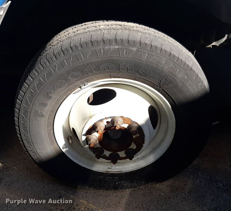 image for item DK7427 2016 Eldorado Aerotech Ford 220 shuttle bus