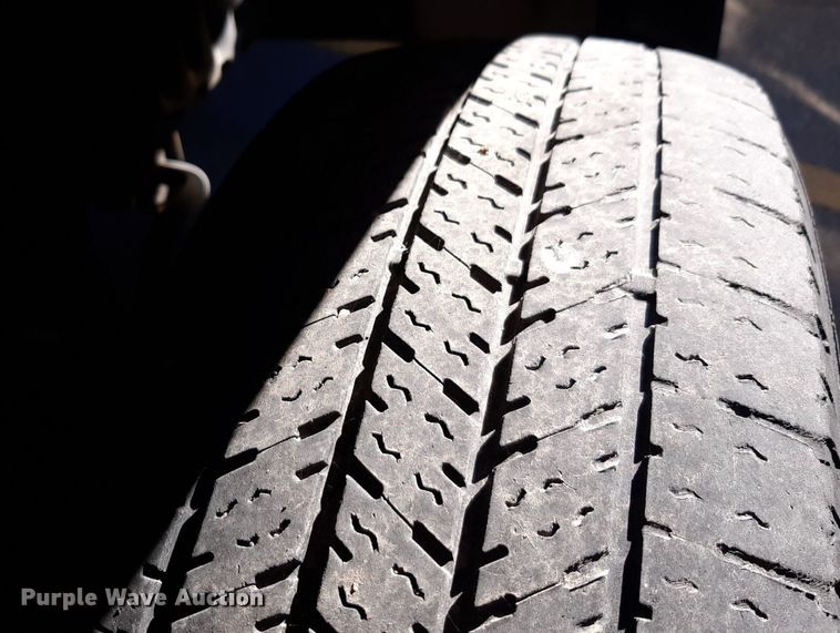 image for item DK7427 2016 Eldorado Aerotech Ford 220 shuttle bus