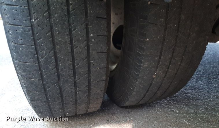 image for item DK7427 2016 Eldorado Aerotech Ford 220 shuttle bus