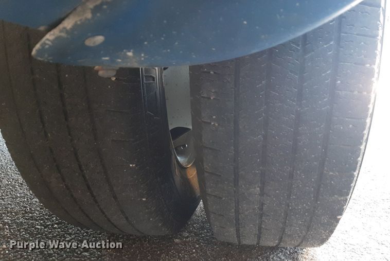 image for item DK7427 2016 Eldorado Aerotech Ford 220 shuttle bus