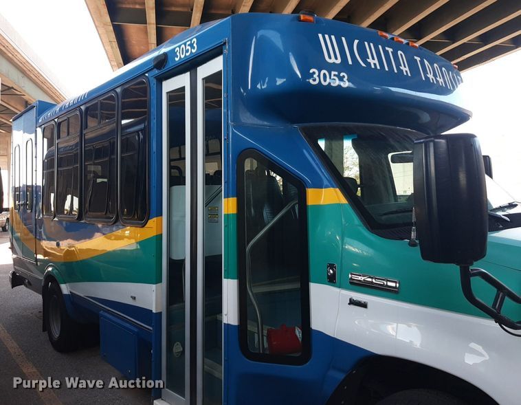 image for item DK7428 2016 Eldorado Aerotech Ford 220 shuttle bus