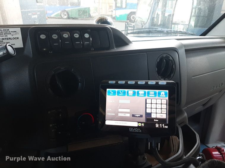 image for item DK7428 2016 Eldorado Aerotech Ford 220 shuttle bus