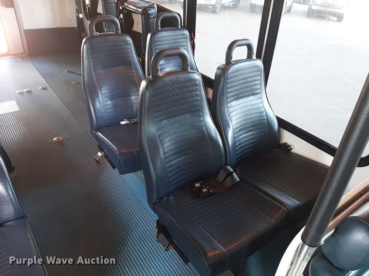 image for item DK7428 2016 Eldorado Aerotech Ford 220 shuttle bus