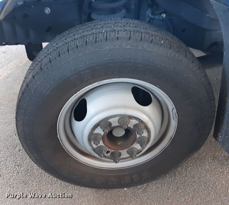 image for item DK7428 2016 Eldorado Aerotech Ford 220 shuttle bus