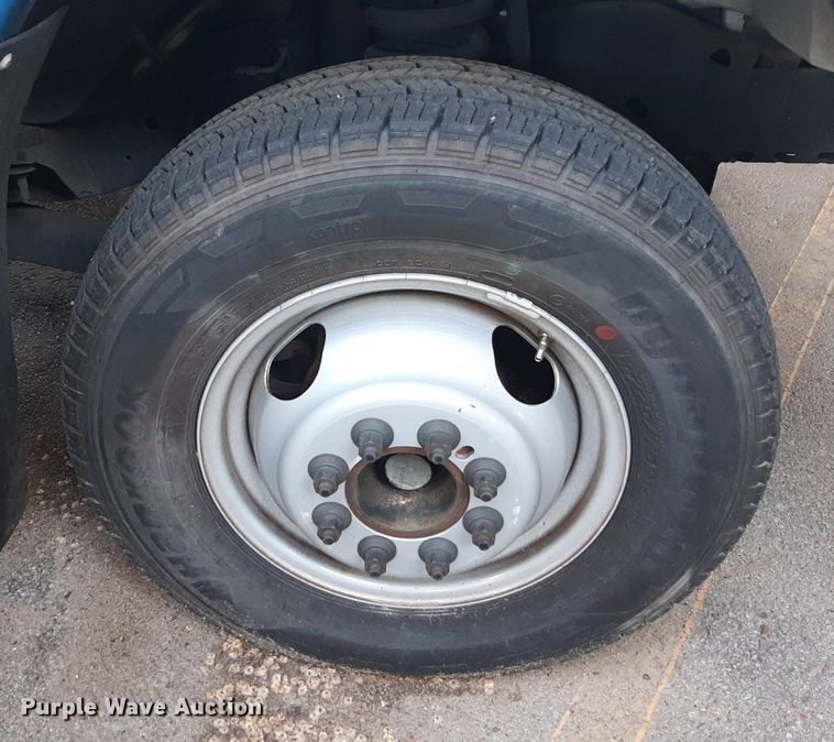 image for item DK7428 2016 Eldorado Aerotech Ford 220 shuttle bus