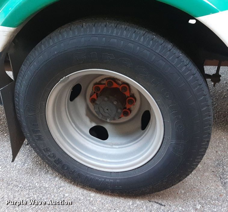 image for item DK7428 2016 Eldorado Aerotech Ford 220 shuttle bus