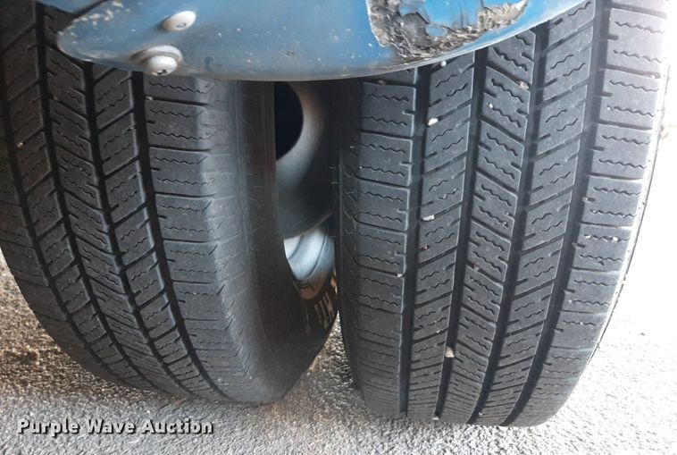 image for item DK7428 2016 Eldorado Aerotech Ford 220 shuttle bus