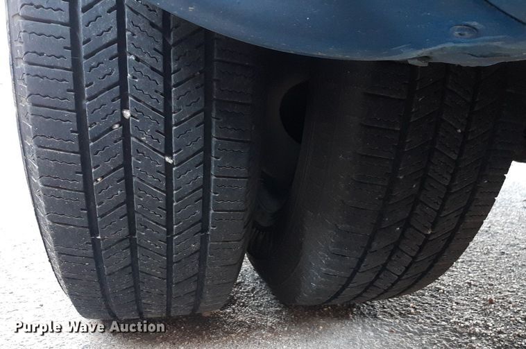 image for item DK7428 2016 Eldorado Aerotech Ford 220 shuttle bus