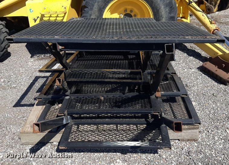 image for item DQ7016 (4) metal platforms