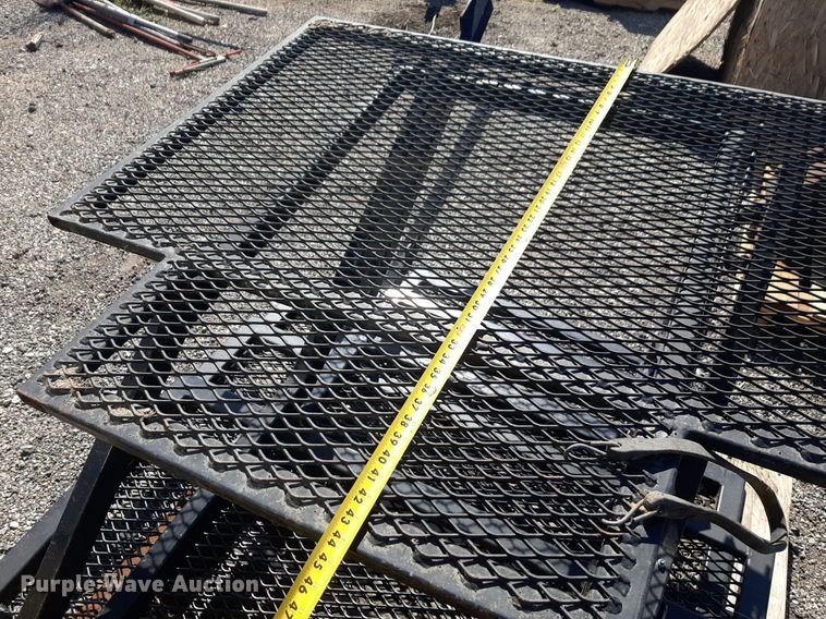 image for item DQ7016 (4) metal platforms