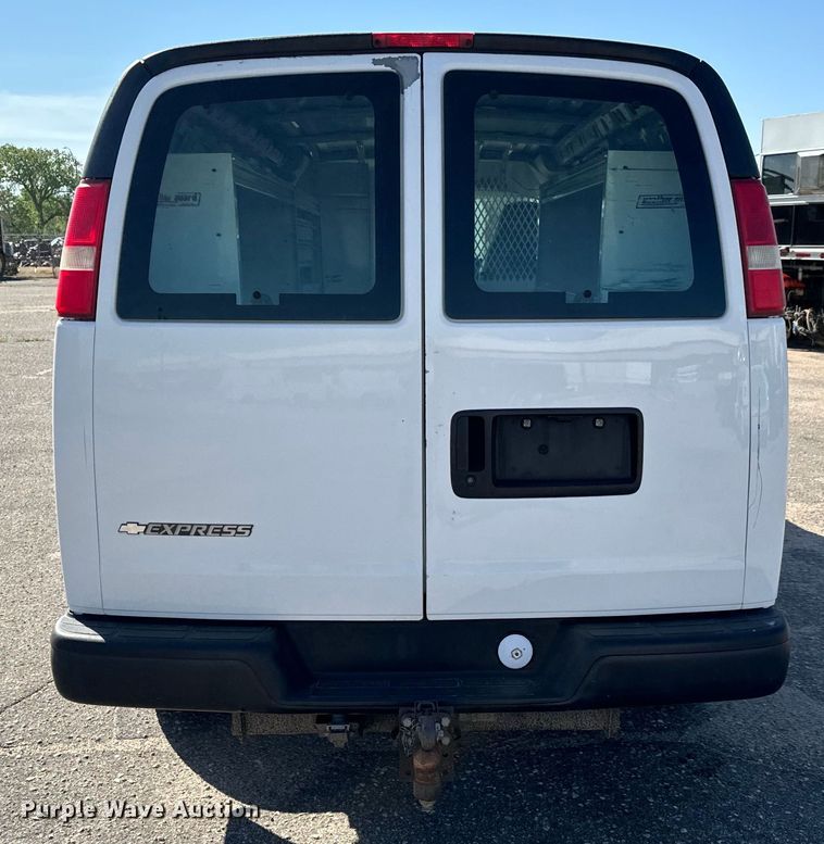 image for item NH9199 2007 Chevrolet  Express 2500 van