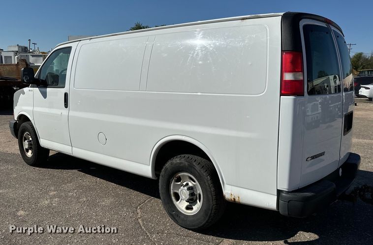 image for item NH9199 2007 Chevrolet  Express 2500 van