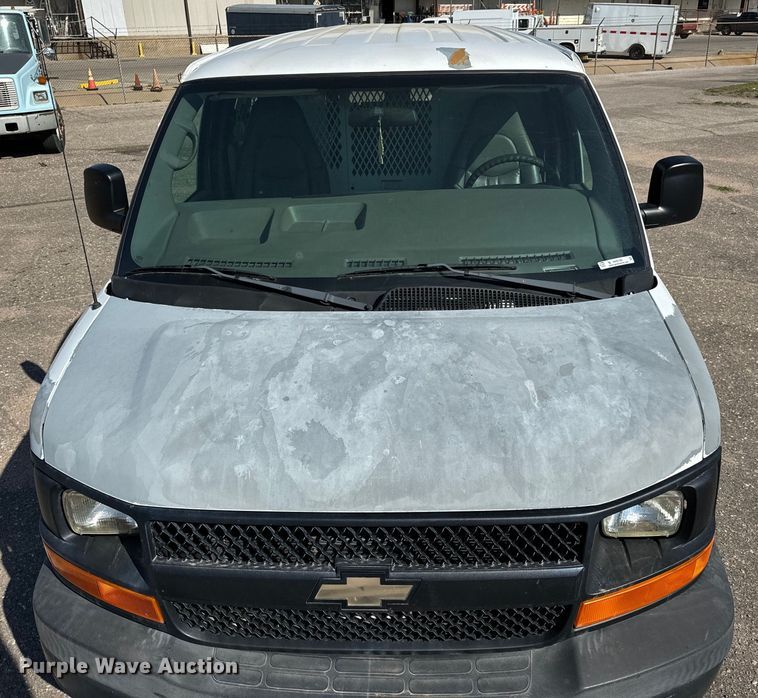 image for item NH9199 2007 Chevrolet  Express 2500 van