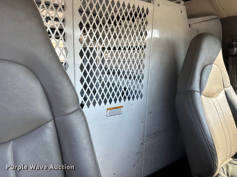 image for item NH9199 2007 Chevrolet  Express 2500 van