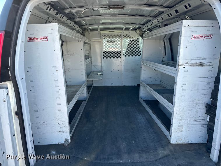 image for item NH9199 2007 Chevrolet  Express 2500 van