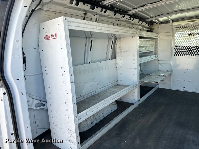 image for item NH9199 2007 Chevrolet  Express 2500 van