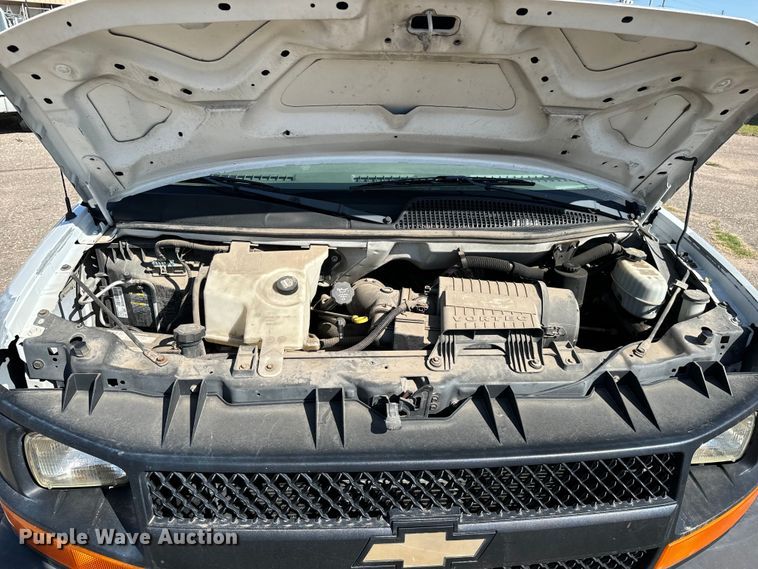 image for item NH9199 2007 Chevrolet  Express 2500 van