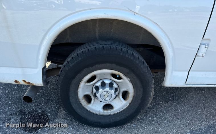 image for item NH9199 2007 Chevrolet  Express 2500 van