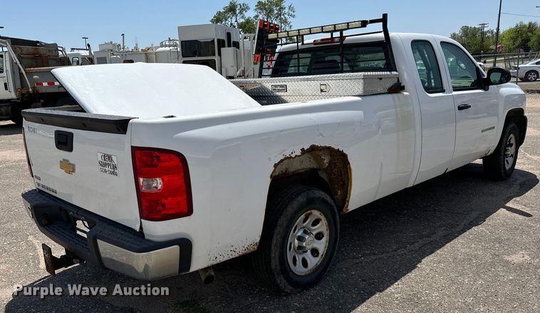 image for item NH9201 2011 Chevrolet  Silverado 1500 Ext. Cab pickup truck