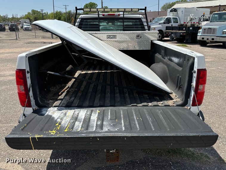 image for item NH9201 2011 Chevrolet  Silverado 1500 Ext. Cab pickup truck