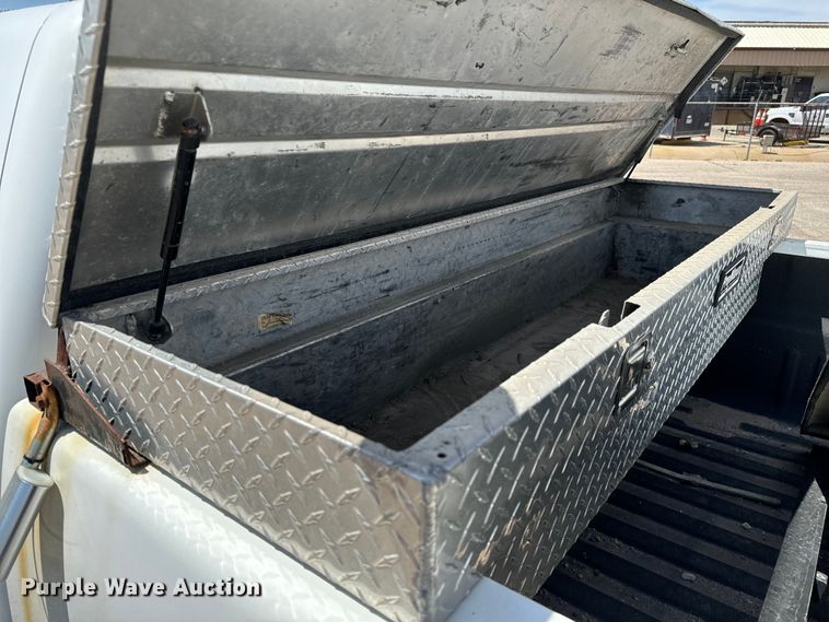 image for item NH9201 2011 Chevrolet  Silverado 1500 Ext. Cab pickup truck