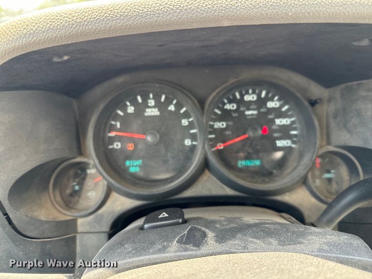 image for item NH9201 2011 Chevrolet  Silverado 1500 Ext. Cab pickup truck