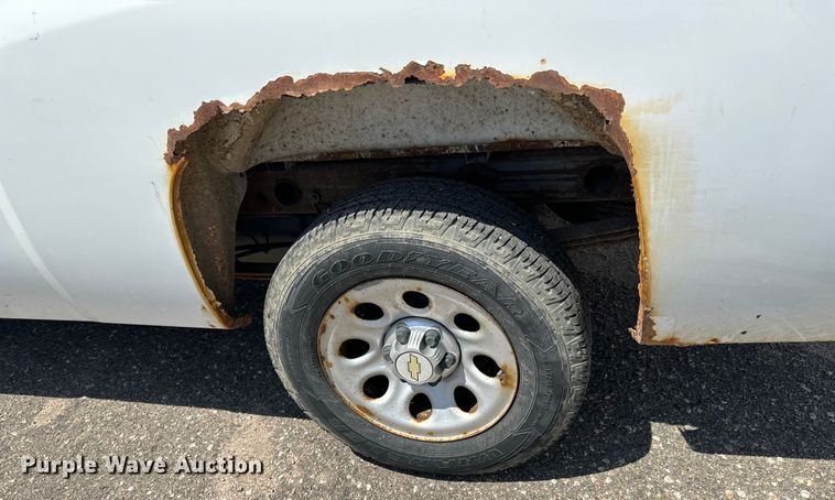 image for item NH9201 2011 Chevrolet  Silverado 1500 Ext. Cab pickup truck