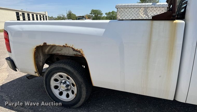 image for item NH9202 2011 Chevrolet  Silverado 1500 Ext. Cab pickup truck