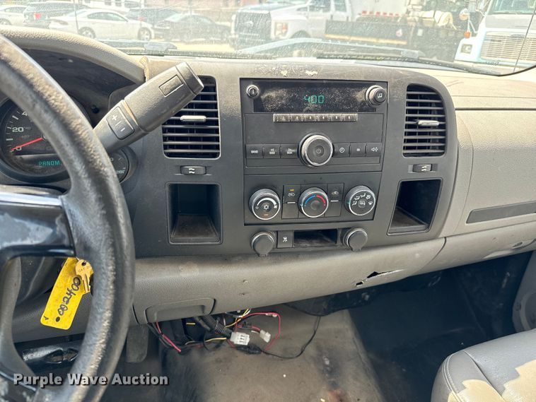 image for item NH9202 2011 Chevrolet  Silverado 1500 Ext. Cab pickup truck