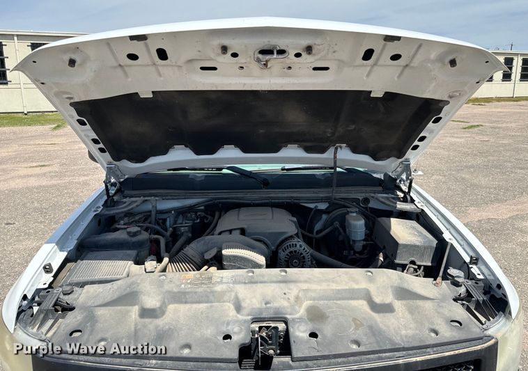 image for item NH9202 2011 Chevrolet  Silverado 1500 Ext. Cab pickup truck