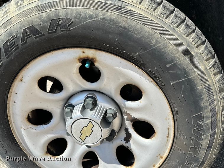 image for item NH9202 2011 Chevrolet  Silverado 1500 Ext. Cab pickup truck