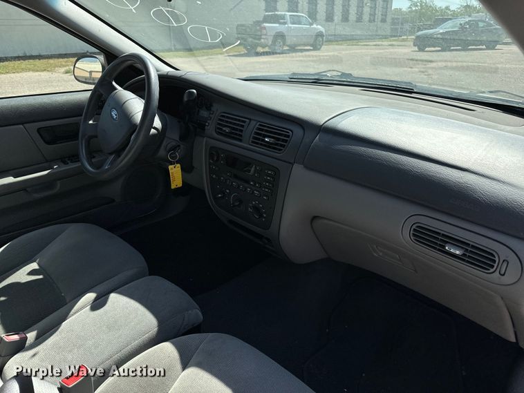 image for item NH9205 2006 Ford Taurus 