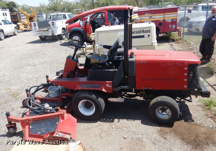 image for item NH9207 Toro Groundmaster 4100D lawn mower