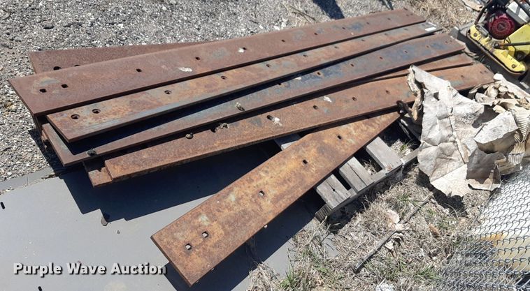 image for item NH9209 (10) 10' snow plow cutting edges