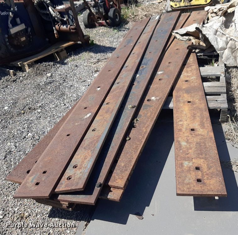 image for item NH9209 (10) 10' snow plow cutting edges